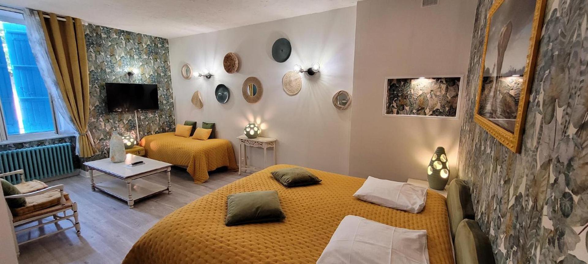 Logis Hotel Hostellerie Saint-Jacques ภายนอก รูปภาพ